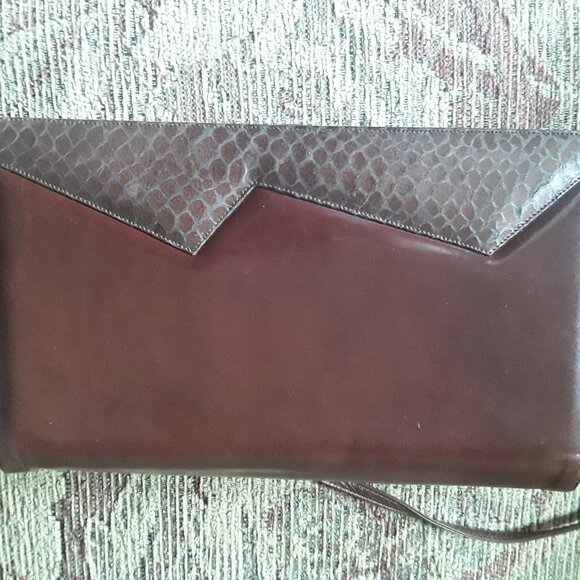 Vintage Made in Canada Leather Crossbody - Picture 3 of 13